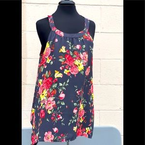 TORRID SIZE 1 sleeveless shirt new with out tags